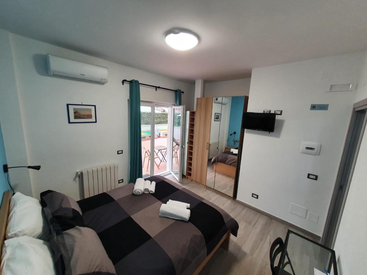 @Home Napoli Екстер'єр фото